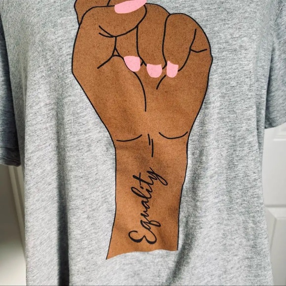 Grey Scoopneck Equality Graphic T-Shirt Size 1X - Picture 3 of 7